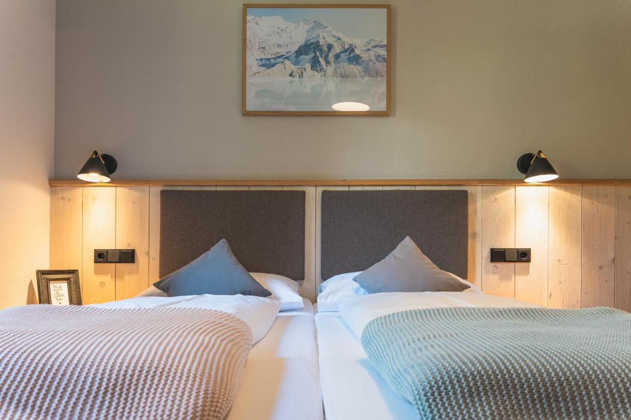 Dorfchalets & Apartments - Authentic Experience In Centre Of Kaprun Including Tauernspa And Summercard Ngoại thất bức ảnh
