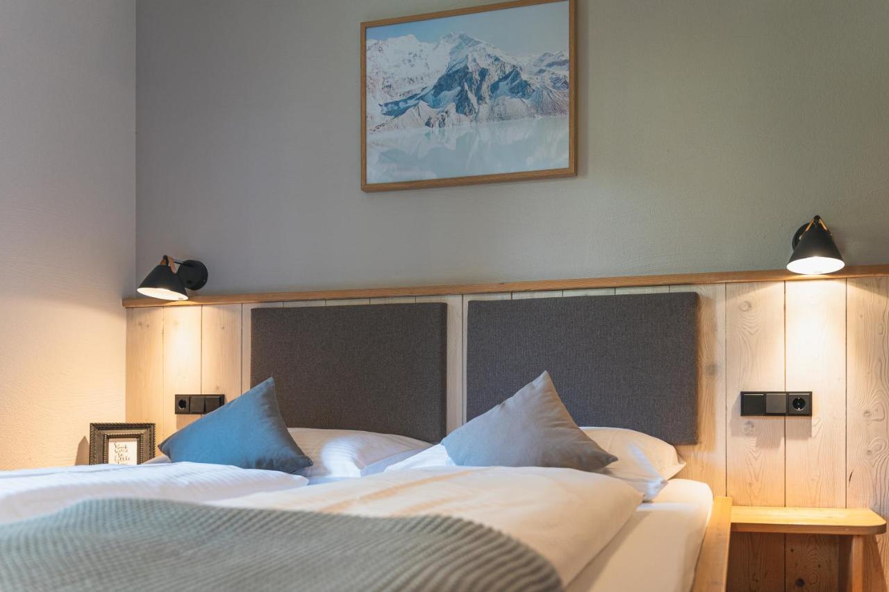 Dorfchalets & Apartments - Authentic Experience In Centre Of Kaprun Including Tauernspa And Summercard Ngoại thất bức ảnh