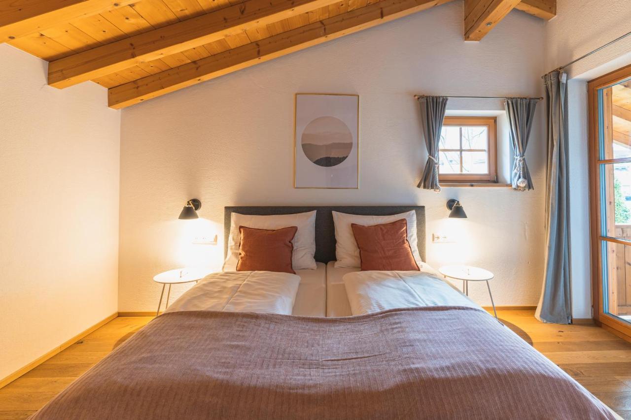 Dorfchalets & Apartments - Authentic Experience In Centre Of Kaprun Including Tauernspa And Summercard Ngoại thất bức ảnh