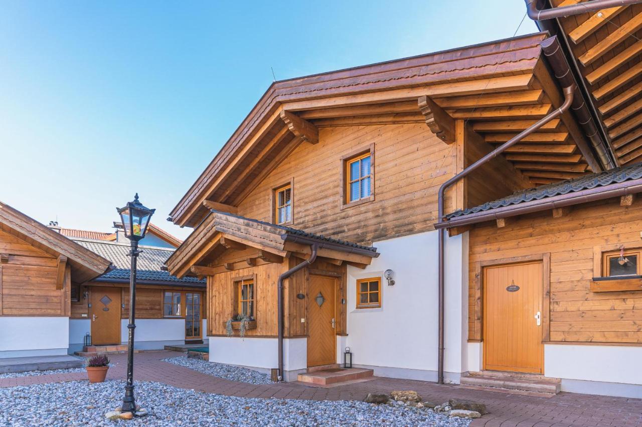 Dorfchalets & Apartments - Authentic Experience In Centre Of Kaprun Including Tauernspa And Summercard Ngoại thất bức ảnh