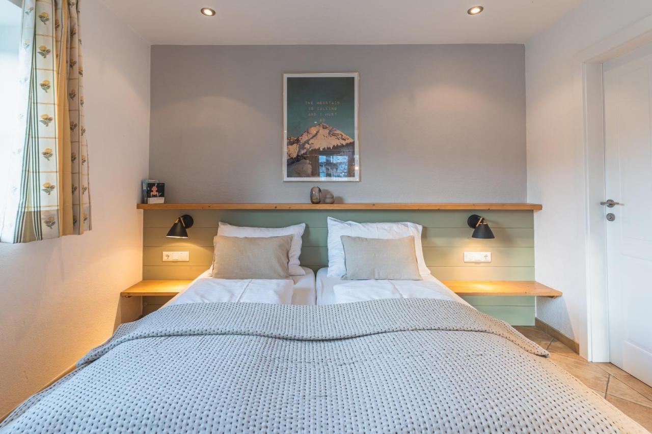 Dorfchalets & Apartments - Authentic Experience In Centre Of Kaprun Including Tauernspa And Summercard Ngoại thất bức ảnh