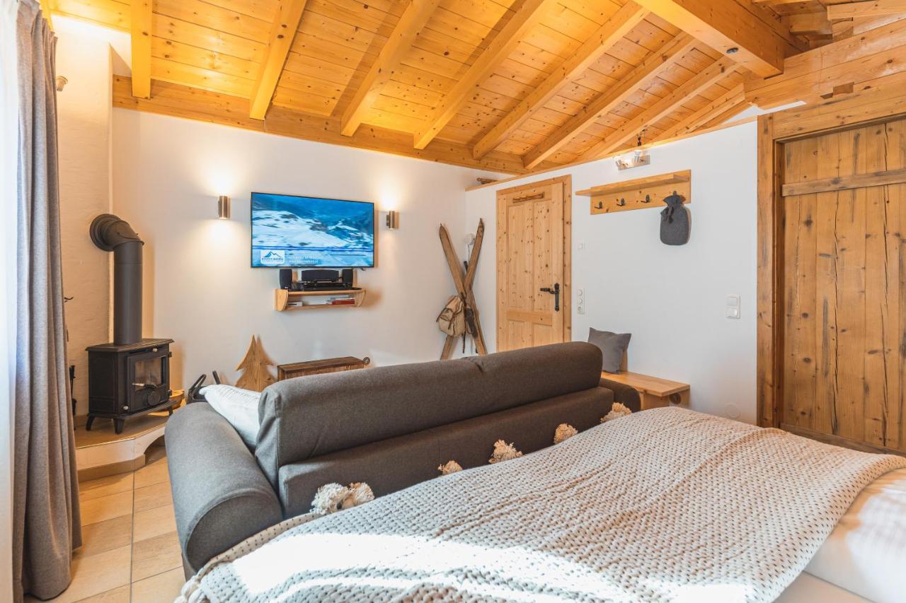 Dorfchalets & Apartments - Authentic Experience In Centre Of Kaprun Including Tauernspa And Summercard Ngoại thất bức ảnh