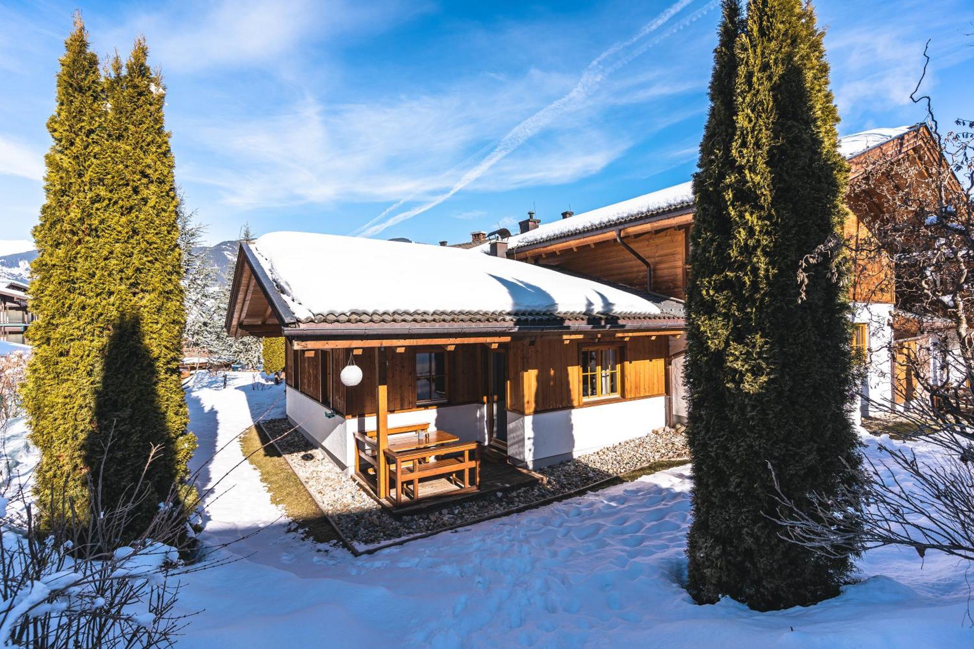 Dorfchalets & Apartments - Authentic Experience In Centre Of Kaprun Including Tauernspa And Summercard Ngoại thất bức ảnh