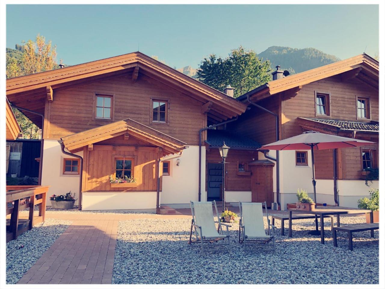 Dorfchalets & Apartments - Authentic Experience In Centre Of Kaprun Including Tauernspa And Summercard Ngoại thất bức ảnh